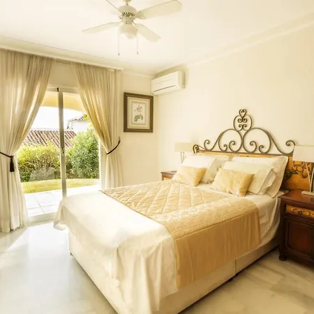 Near In With Heated Pool * Marbella