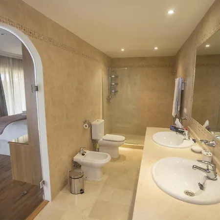 Near In With Heated Pool Marbella