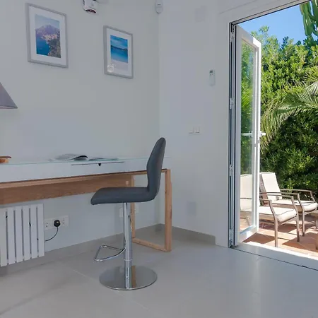 Near In With Heated Pool Villa Marbella