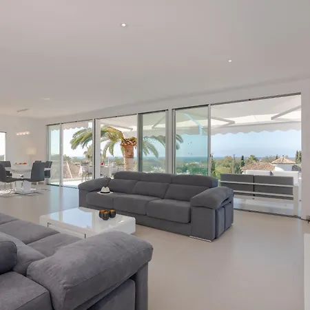 Near In With Heated Pool Villa
