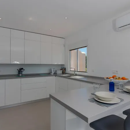 Villa Near In With Heated Pool *